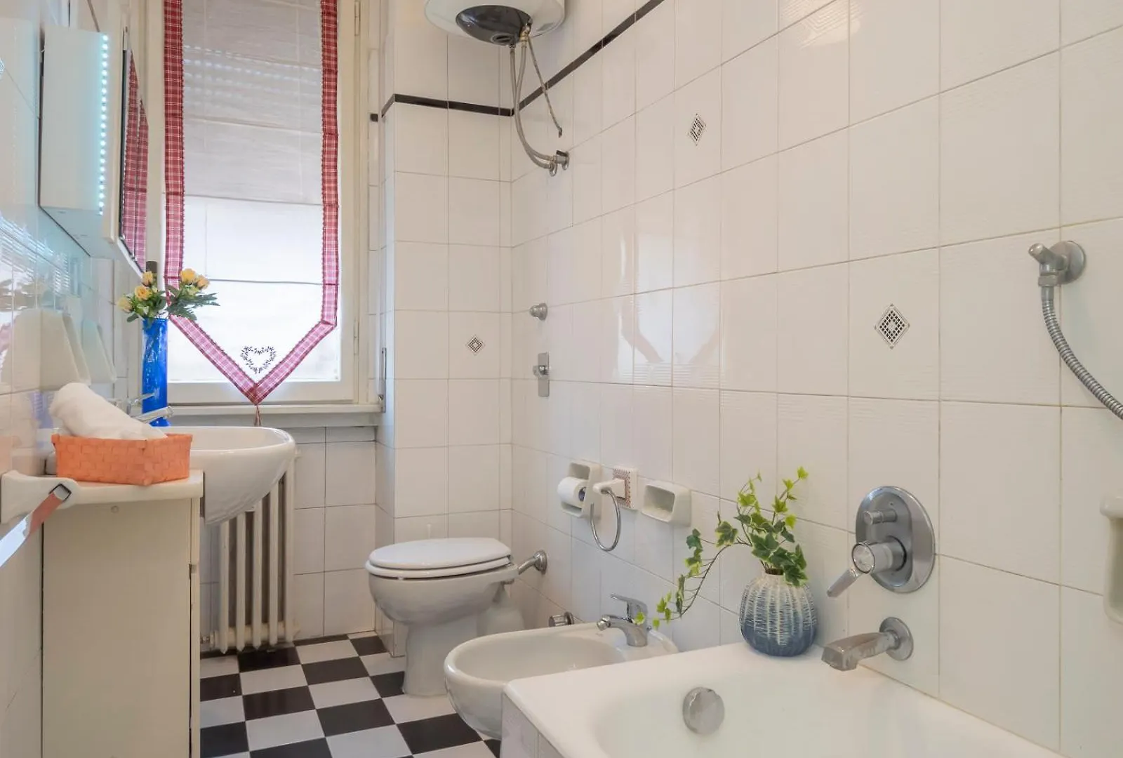 Moscova Dream - Bright And Quiet 5Th Floor Apartment Milan 0*,  Italy