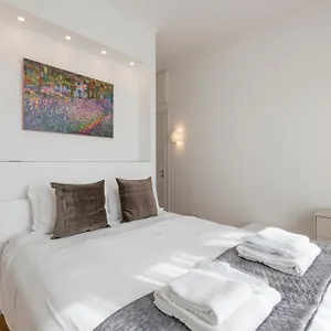 Apartment Royal Luxury Brera, Milan