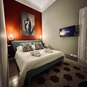Apartment Nerino House, Elegante E Tranquillo A 5 Minuti Dal Duomo, Milan